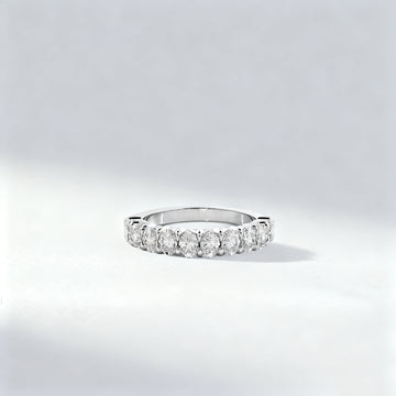 Venlis.V 0.10ct (1.00 ct in total) Oval Cut Diamond Half Eternity Ring