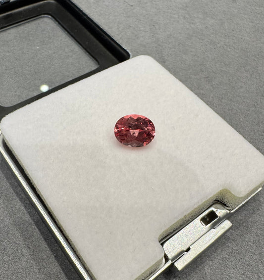 3.53 Carat Sapphire Oval Shape  Lad Grown Gem Orangish Pink Padparadscha Color 10*8mm