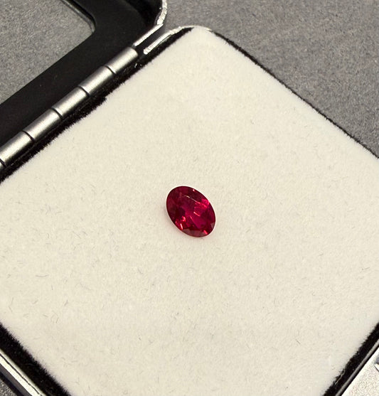 2.0 Carat Sapphire Oval Shape Lad Grown Gem Vivid Blue Royal Blue Color 5*7mm (2pcs,1ct each pcs) Suitable make for one pair earring